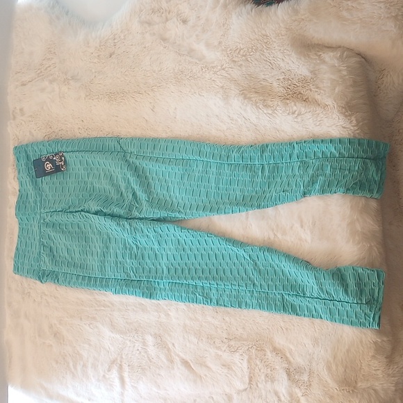 Curve accentuating leggings - Picture 1 of 3